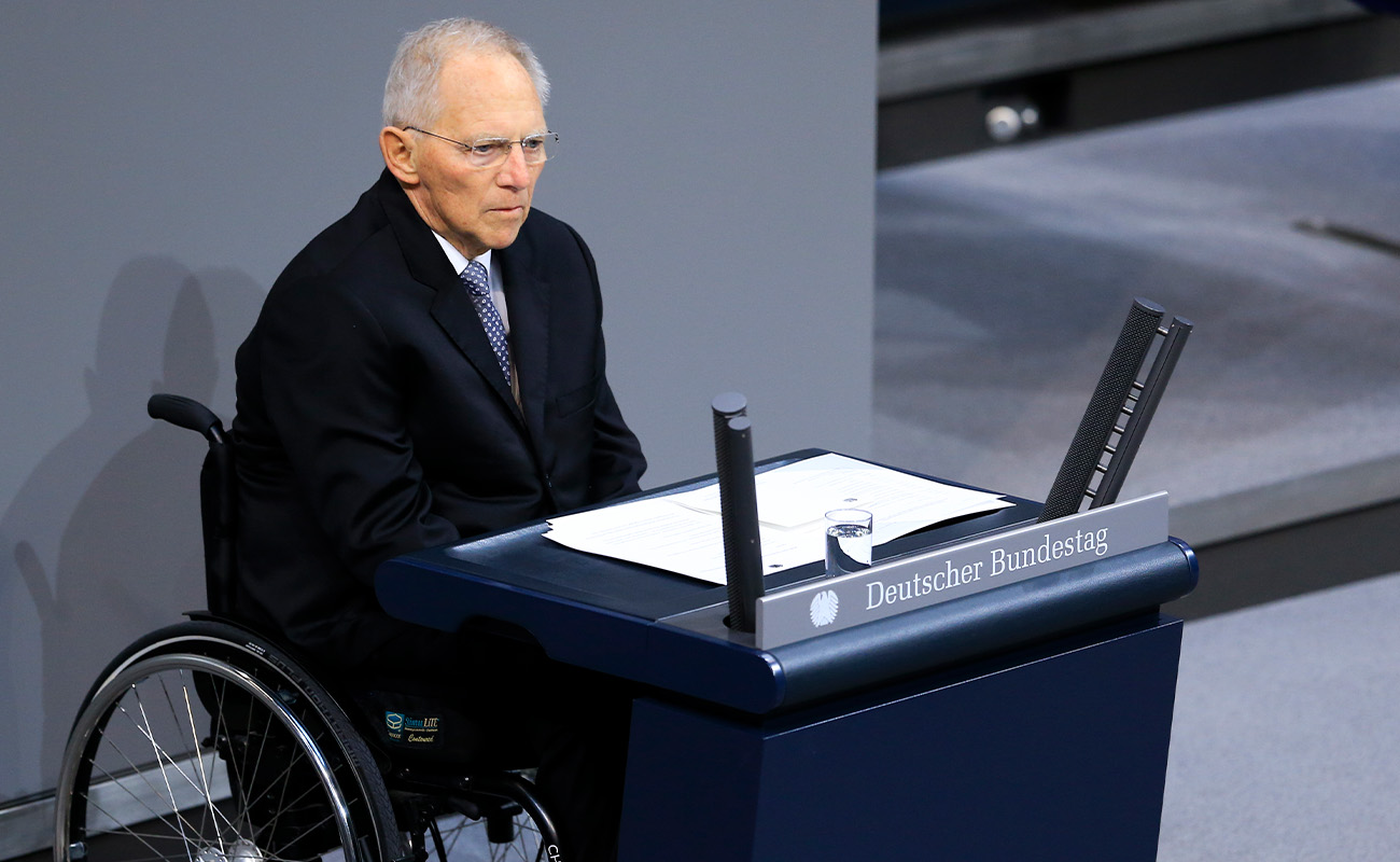Schäuble: Üşümekten korkuyorsanız kazak giyin