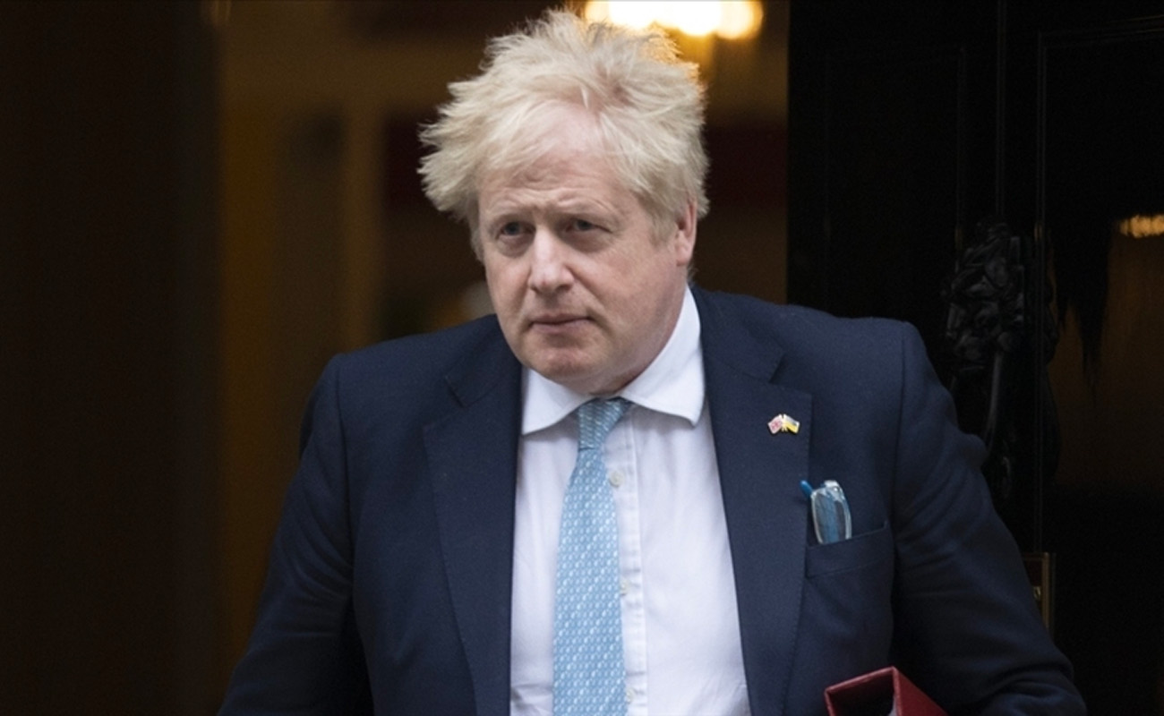 Boris Johnson güven oyu aldı ama partisinin yüzde 41’i istifasını istiyor
