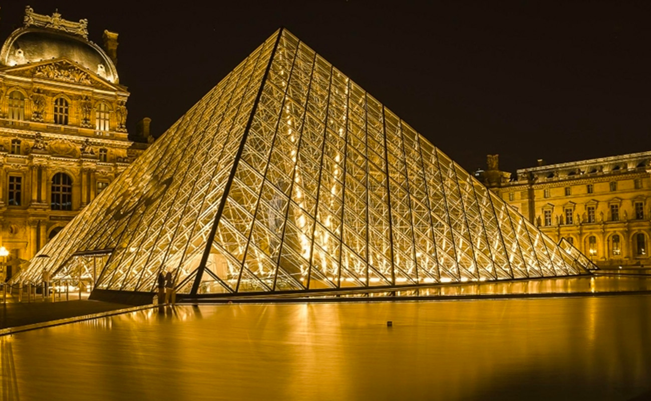 Louvre Müzesi eski yöneticisine ‘tarihi eser kaçakçılığı’ gözaltısı