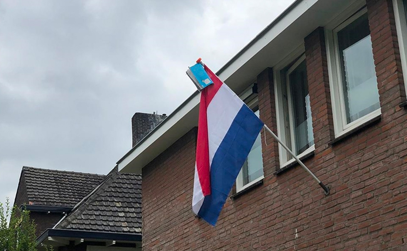 Hollanda’da bayrak ve çanta sezonu