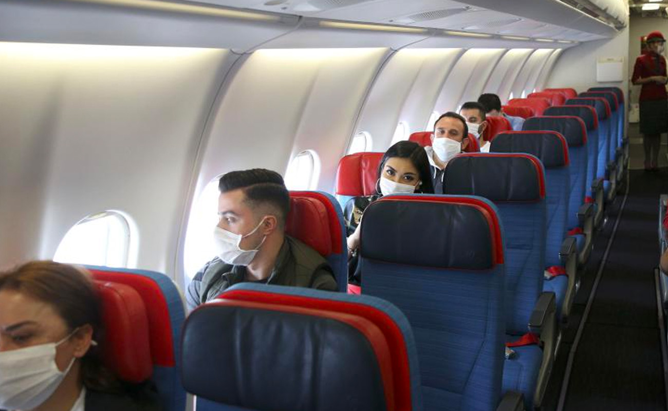 Lufthansa: Uçaklarda maske zorunluluğu olmasın