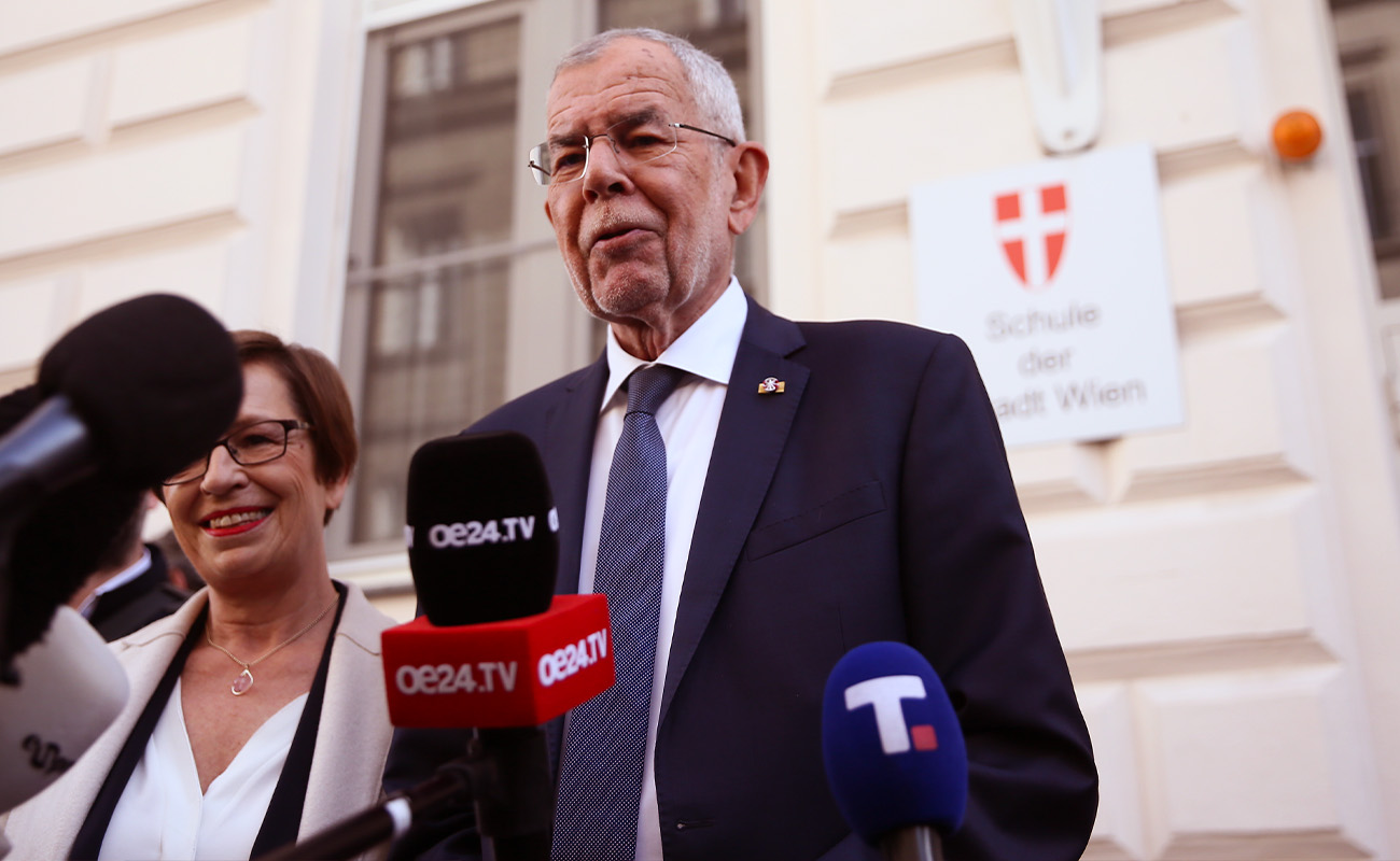 Van der Bellen yemin etti