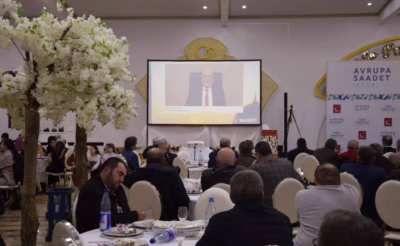 Saadet Partisi'nden Hanau'da iftar