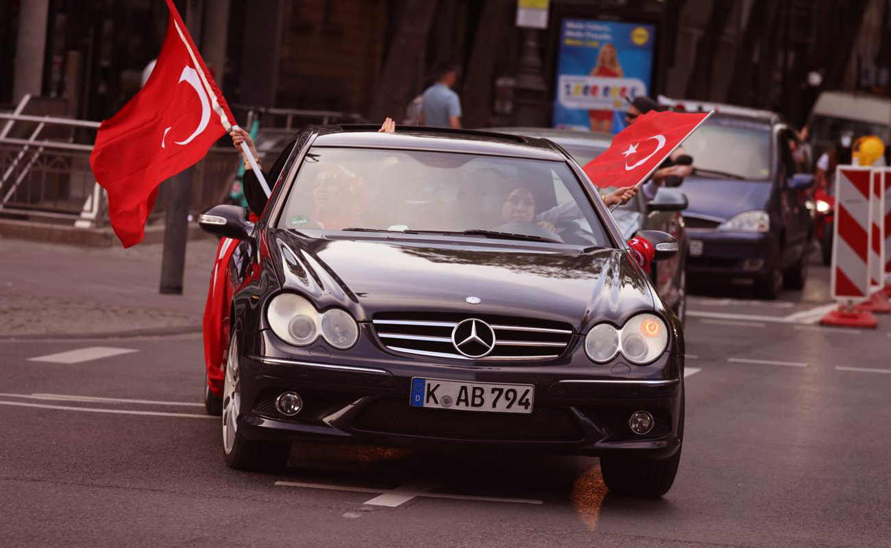 Çifte vatandaşlığa 'konvoy' darbesi